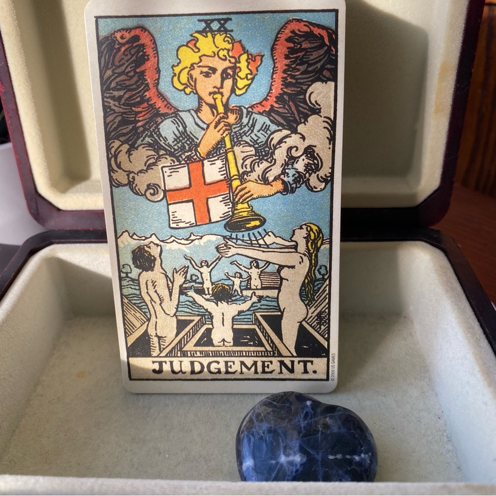 Smith-Waite Tarot Deck with Jewelry Box & Lapis Blue Heart Stone. EUC - Picture 7 of 15